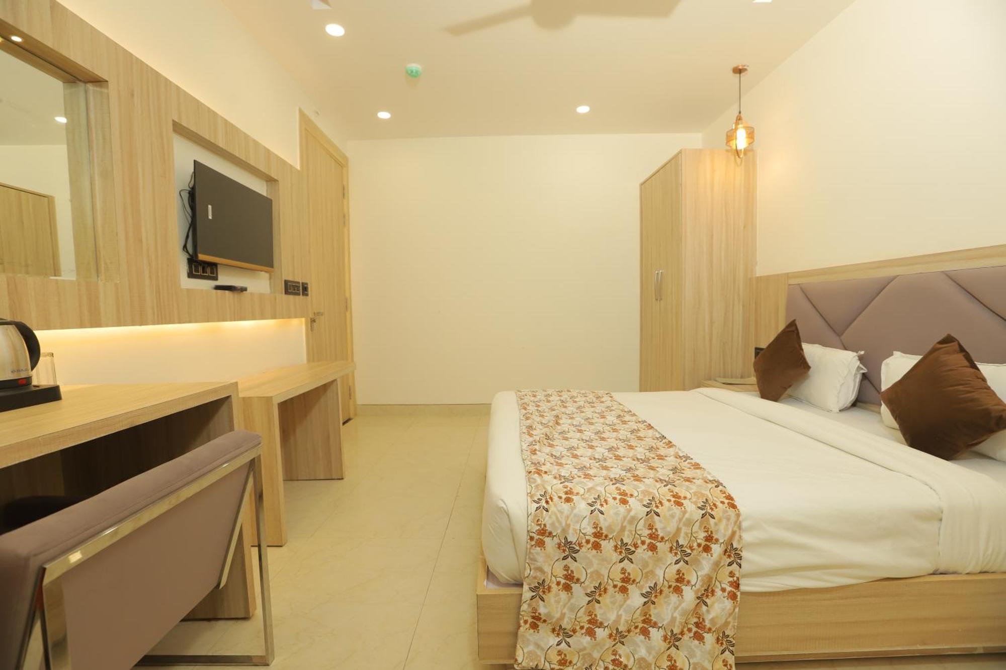 Zed Hotel - Delhi International Airport Ню Делхи Екстериор снимка