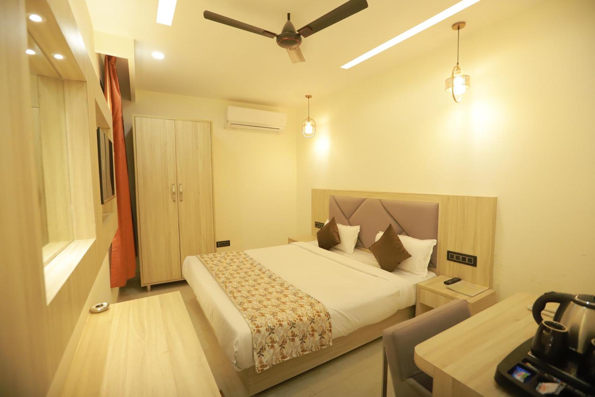 Zed Hotel - Delhi International Airport Ню Делхи Екстериор снимка
