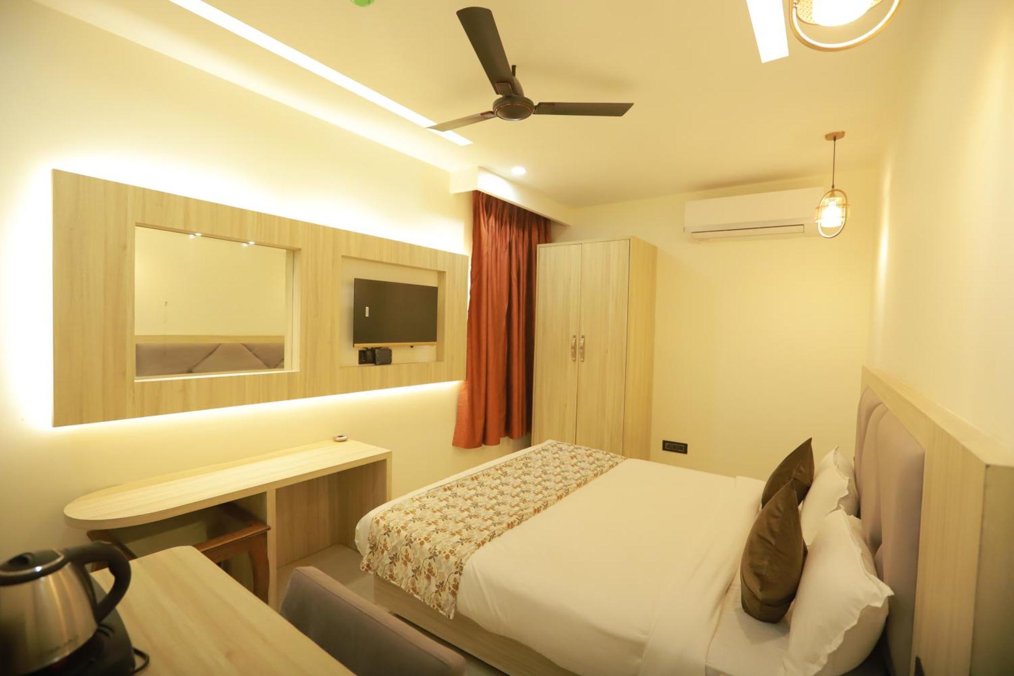 Zed Hotel - Delhi International Airport Ню Делхи Екстериор снимка
