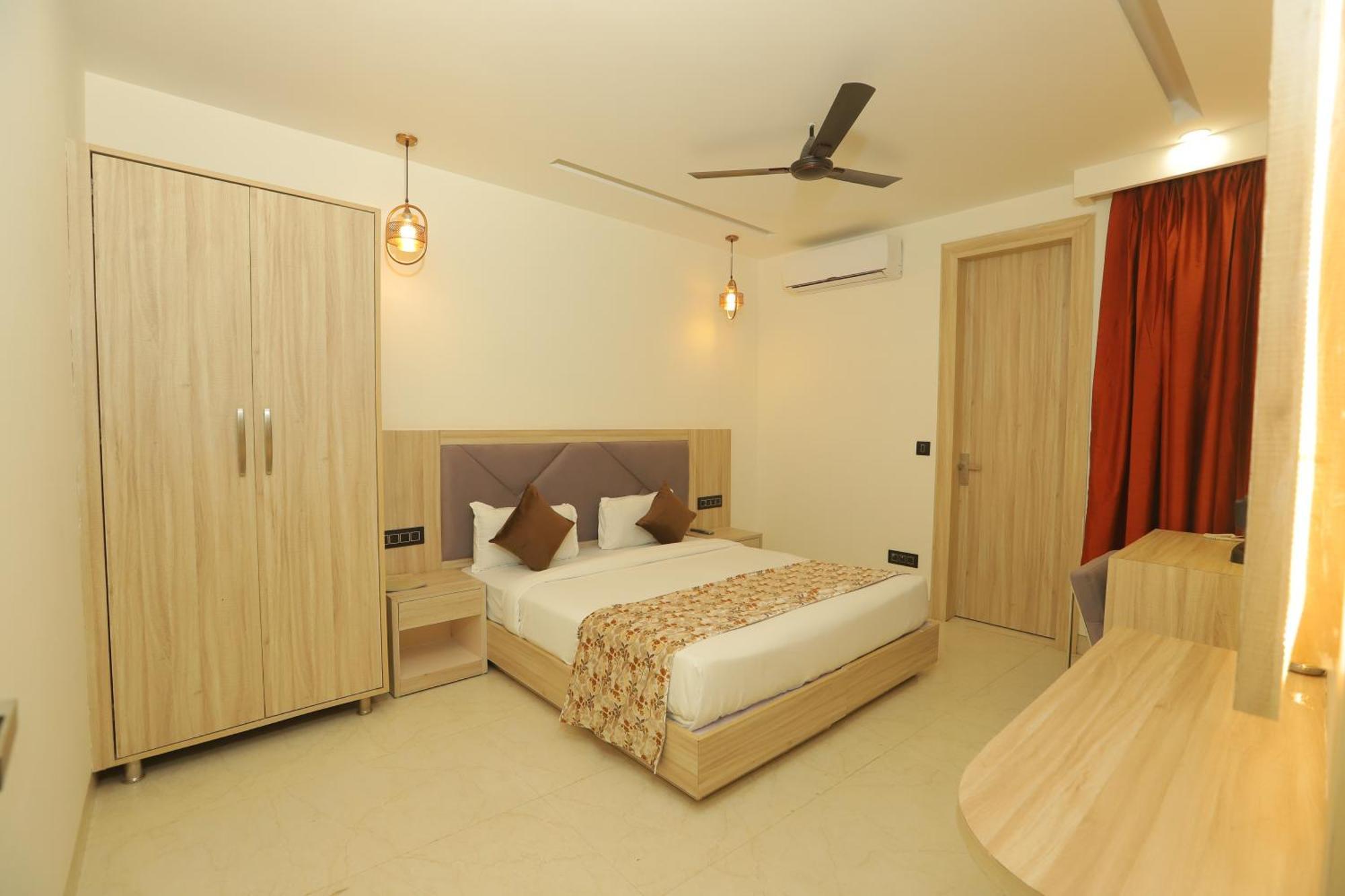 Zed Hotel - Delhi International Airport Ню Делхи Екстериор снимка